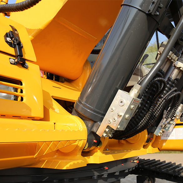 OEM/ODM Factory Excavator Hydraulic Pump - Liugong 33 ton 2021 New Design Micro Rc Mini Crawler Excavator 1Ton Small Digger With 12Hp Engine 933E – China Construction