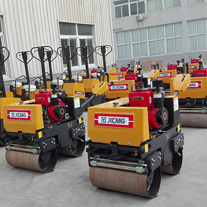 XCMG XMR083 1 Ton Walking behind Hand Operating double Drum Road Roller Compactor
