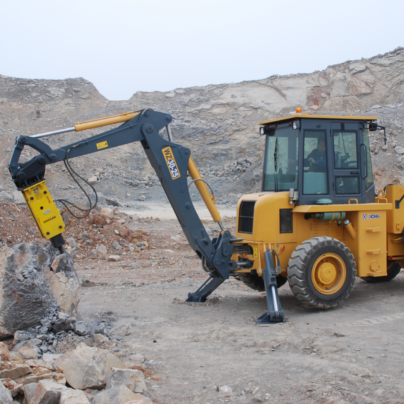 XCMG 2.5 ton WZ30-25 Backhoe Loader