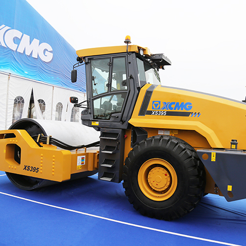 XCMG  XS395 39 ton Full Hydraulic Single Drum Vibratory Soil Compactor Road Roller
