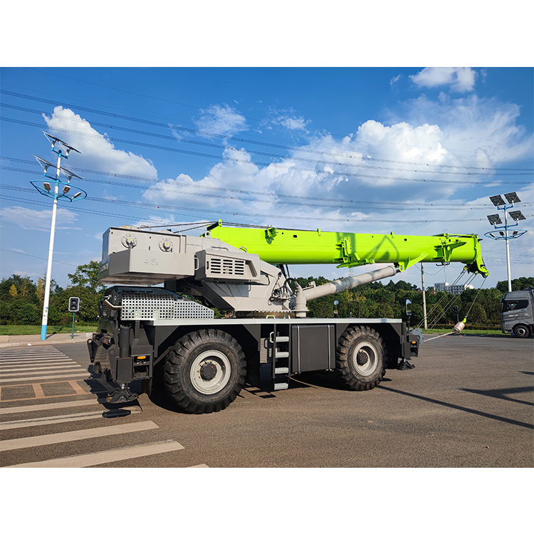 Zoomlion 40 Ton ZRT400 2021 hot sale Rough Terrain Crane